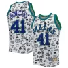 Dirk Nowitzki Dallas Mavericks 1998/99 Hardwood Classics Doodle Moderne Swingman Jersey White - Livraison gratuite - Économisez sur les frais d'expédition