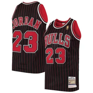Men's Chicago Bulls Michael Jordan Black 1996/97 Charming Hardwood Classics Authentic Jersey - Livraison gratuite - Économisez sur les frais d'expédition